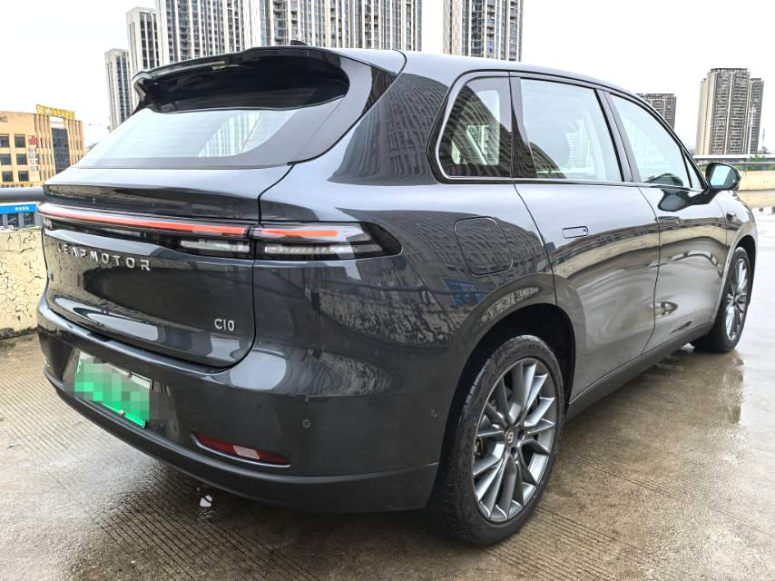 零跑 2024款 C10 210 智驾版 自动挡