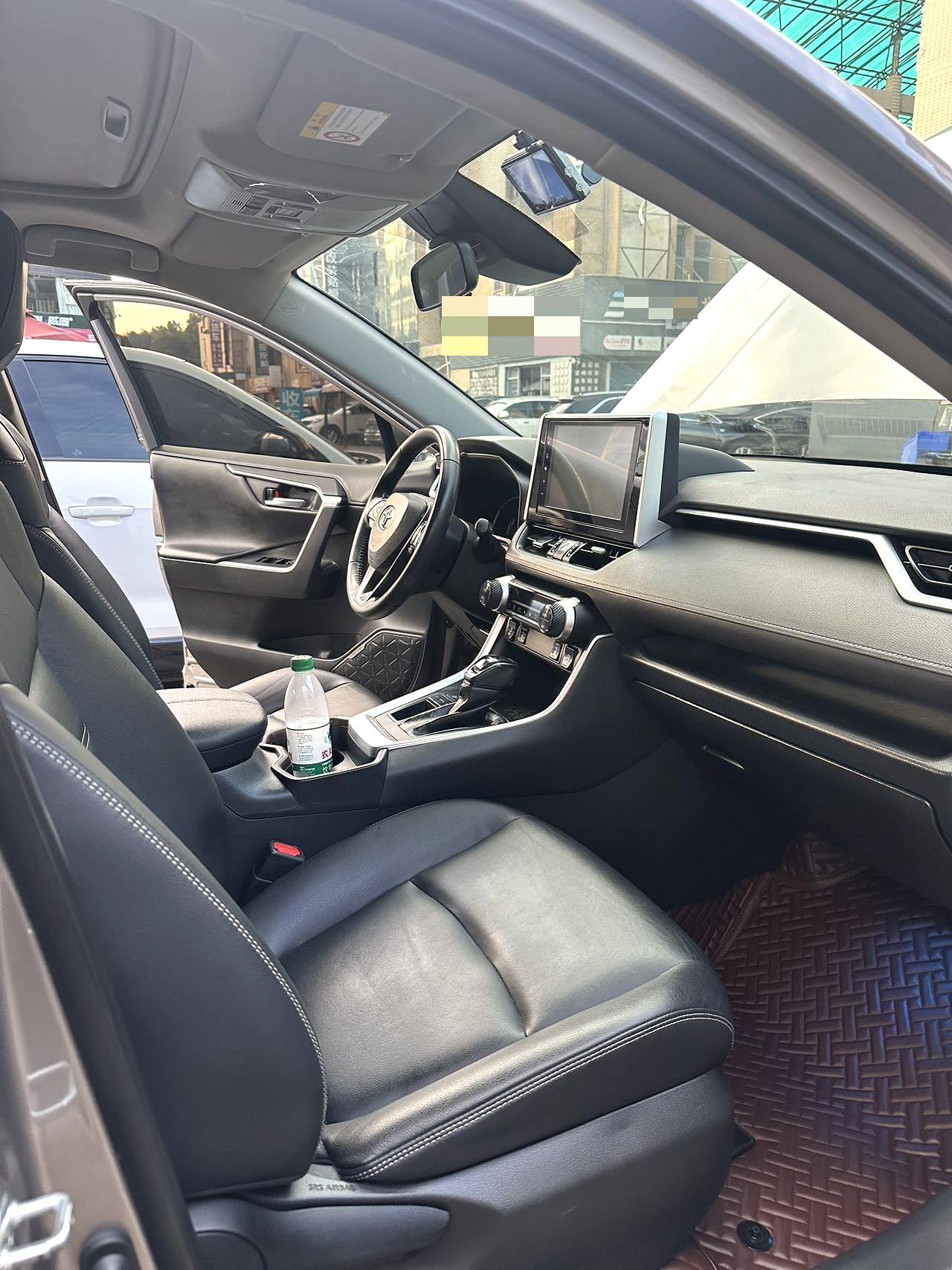 丰田 2020款 RAV4荣放 2.0 无级 两驱风尚版PLUS 自动挡