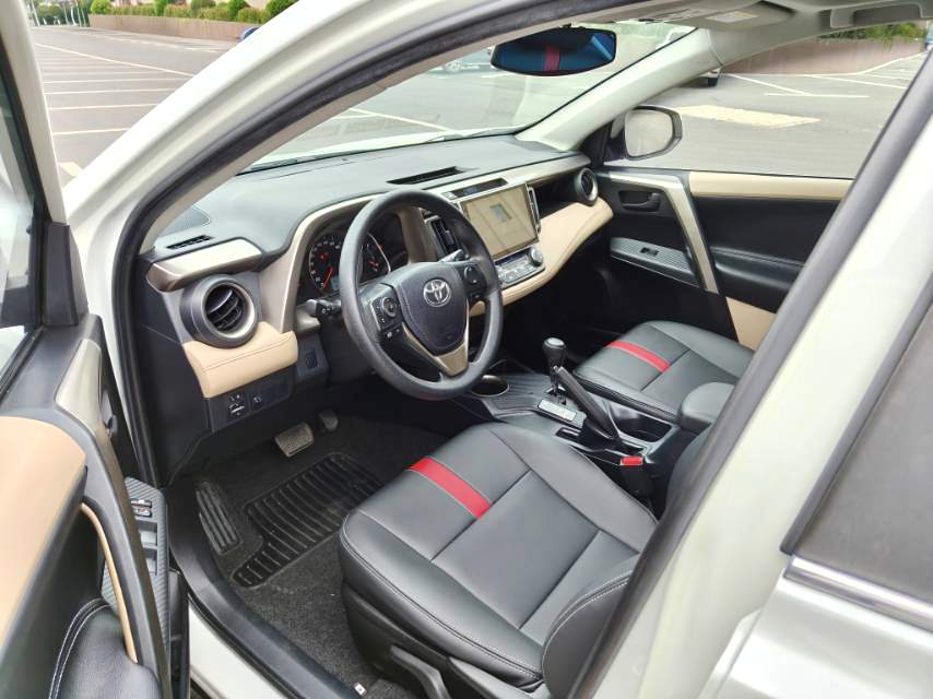 Toyota 2015 RAV4 2.0 Беспроводная двухприводная версия