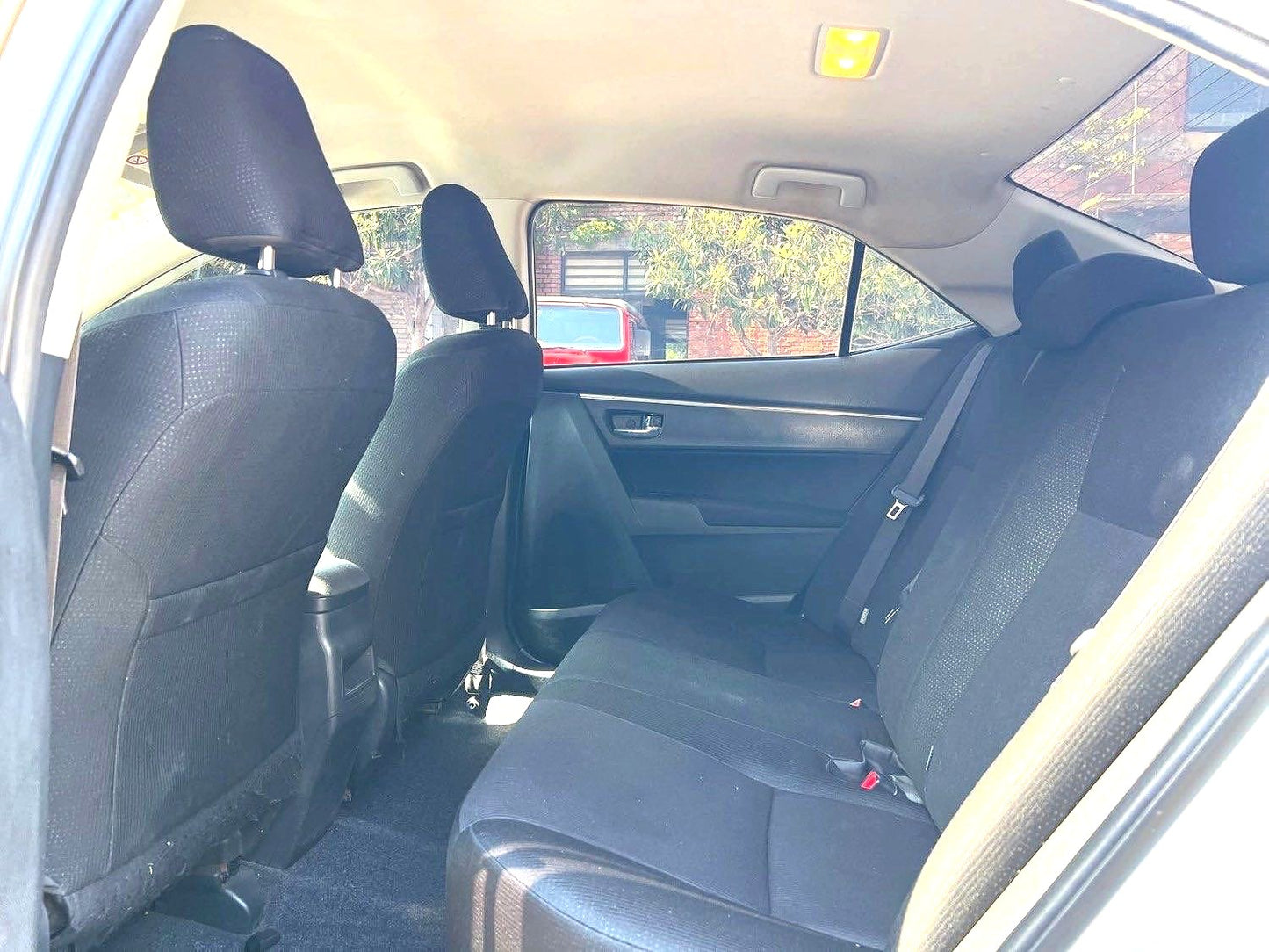 Toyota Corolla 2017 года выпуска 1.6 CVT GL АКПП