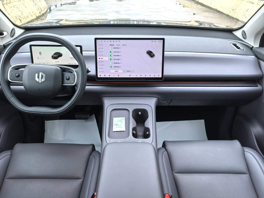 零跑 2024款 C10 210 智驾版 自动挡