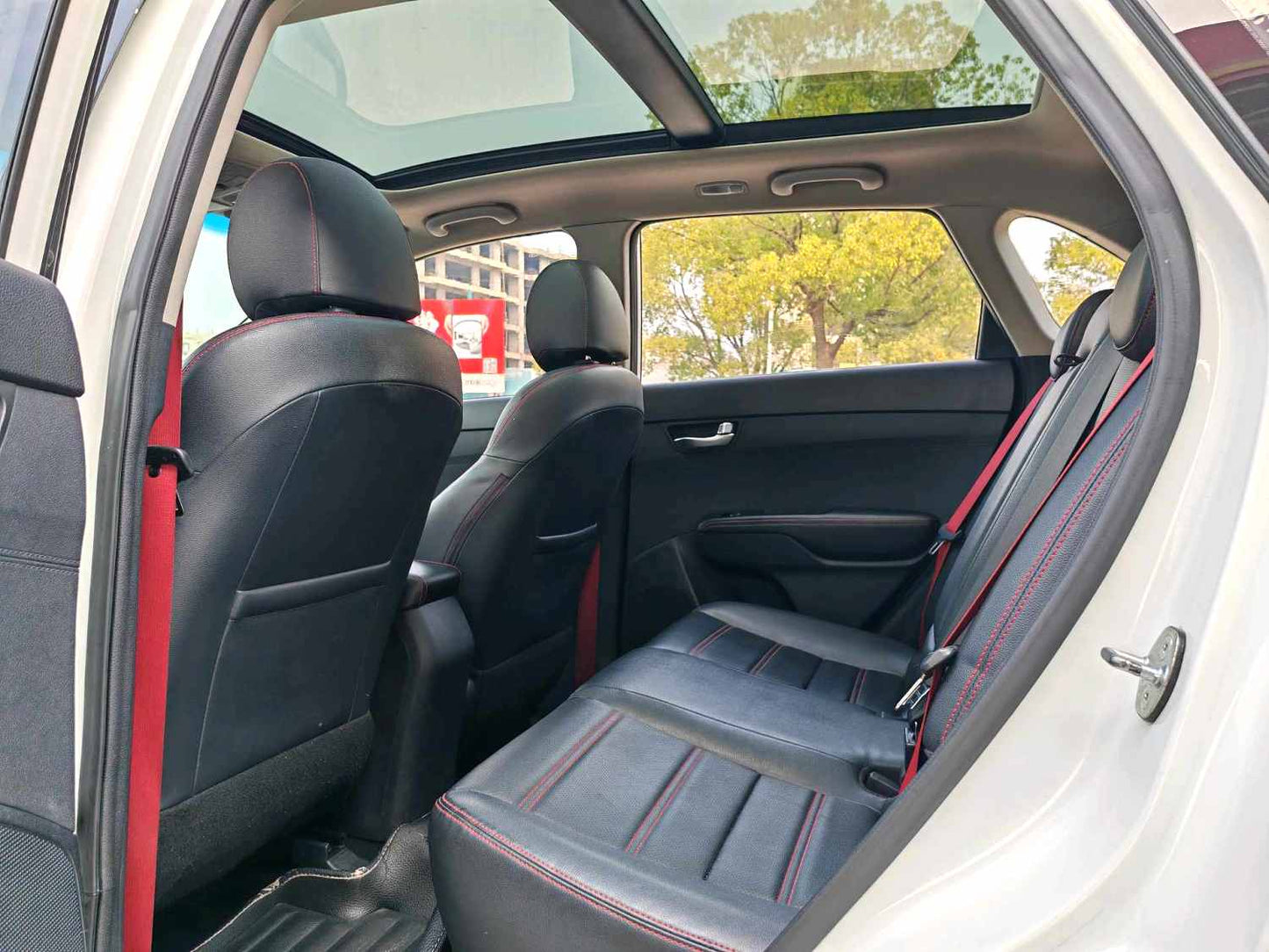 起亚 2015款 KX3(傲跑) 1.6T 两驱 DLX自动挡