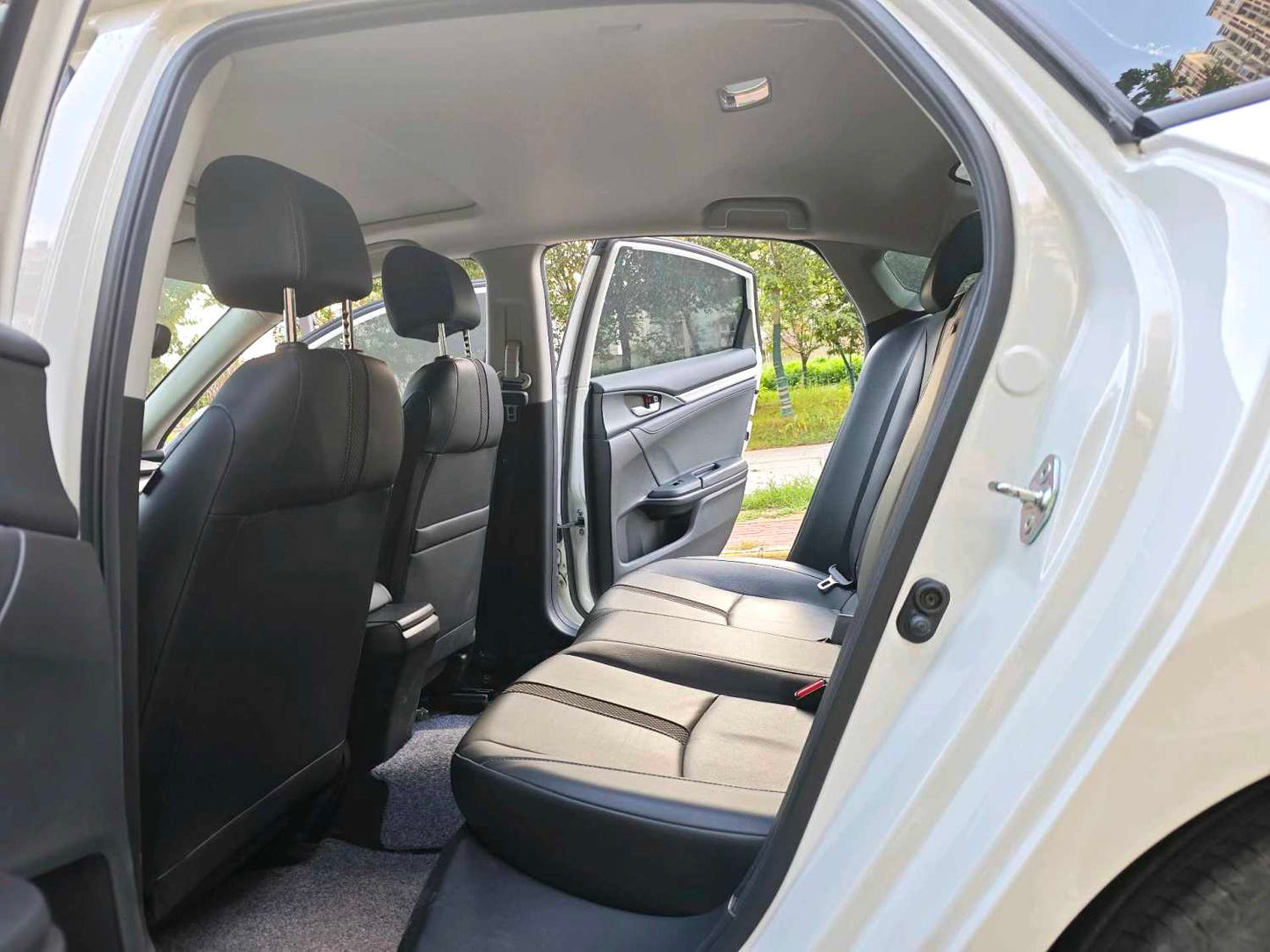 本田 2019款 思域 1.5T 无级 220TURBO劲擎版 自动挡