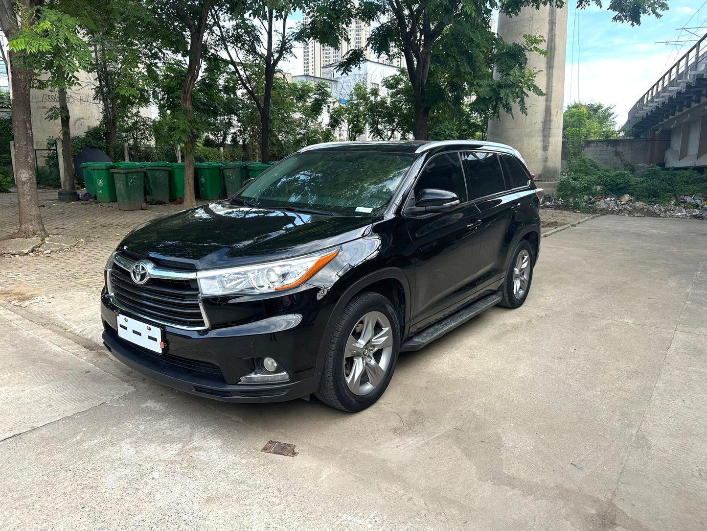 丰田 2017款 汉兰达 2.0T 两驱豪华导航版7座 自动挡