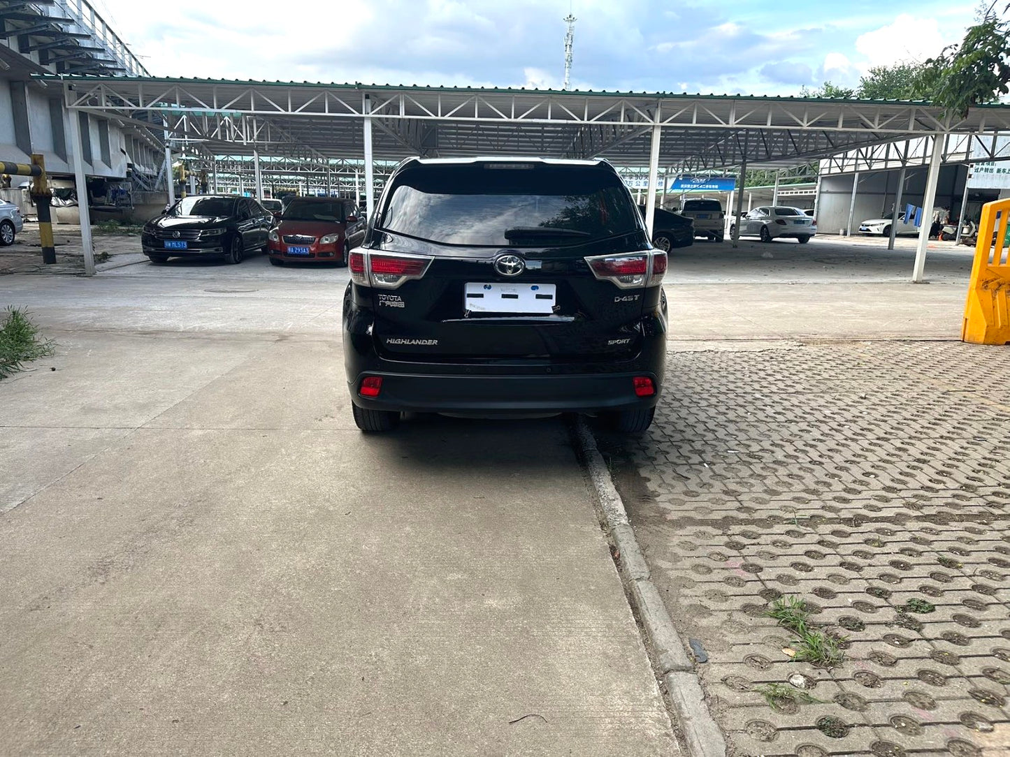 丰田 2017款 汉兰达 2.0T 两驱豪华导航版7座 自动挡