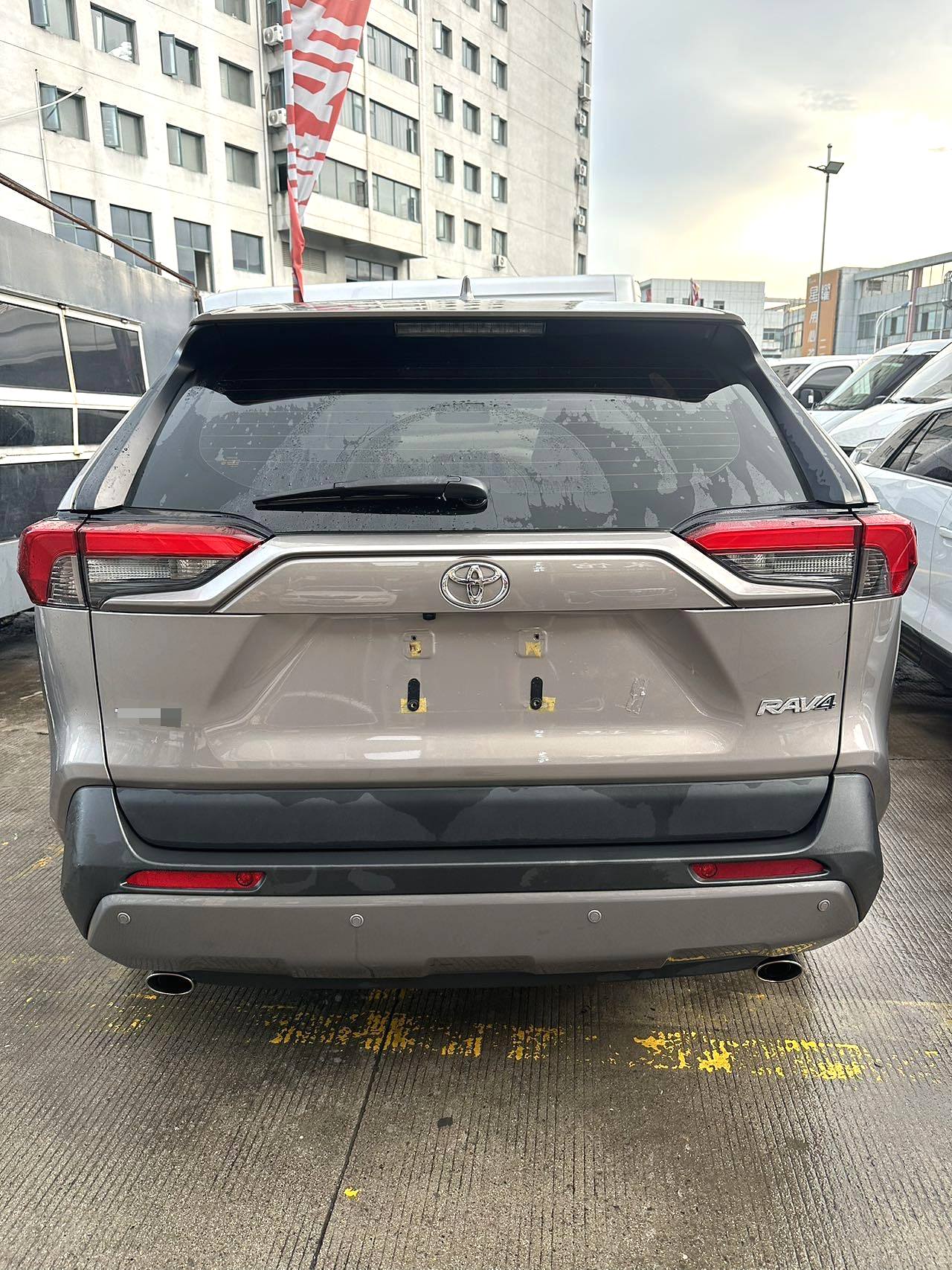 丰田 2020款 RAV4荣放 2.0 无级 两驱风尚版PLUS 自动挡