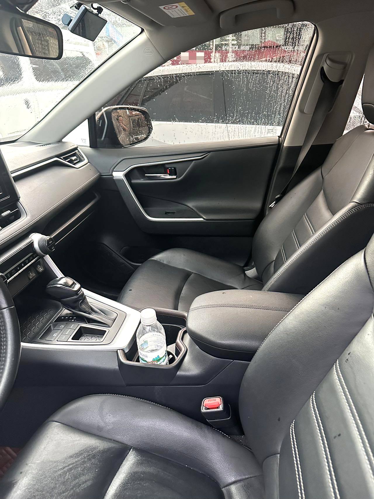 丰田 2020款 RAV4荣放 2.0 无级 两驱风尚版PLUS 自动挡