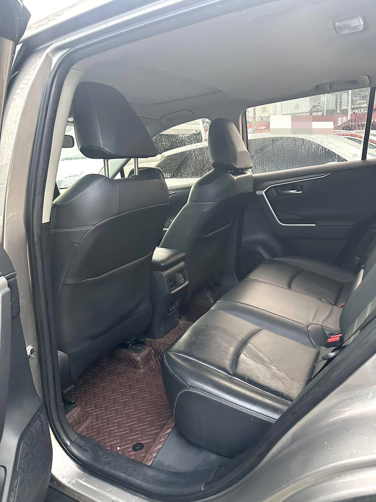 丰田 2020款 RAV4荣放 2.0 无级 两驱风尚版PLUS 自动挡