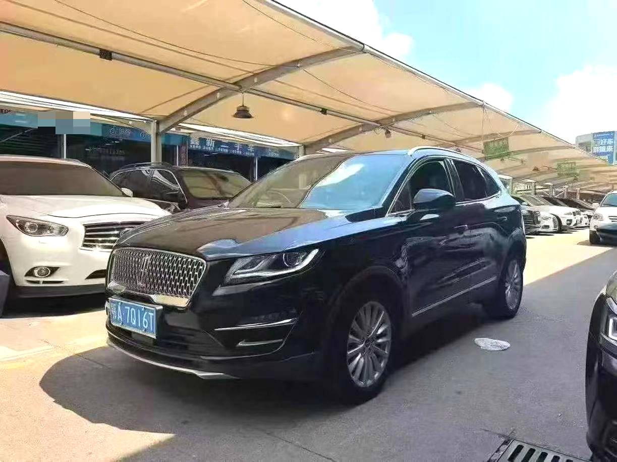 林肯 MKC(进口) 2019款 MKC 2.0T 两驱尊享版 自动挡