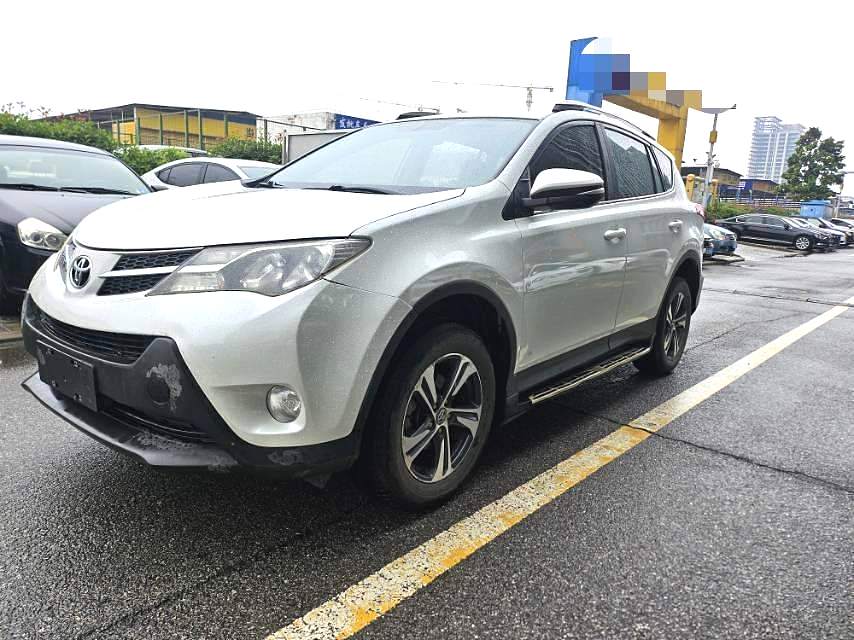 Toyota RAV4 2.0 CVT 2WD Urban Edition 2015 года, автоматическая коробка передач