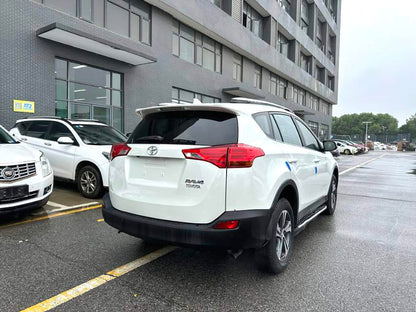 Toyota RAV4 2.0 CVT 2WD Urban Edition 2015 года, автоматическая коробка передач