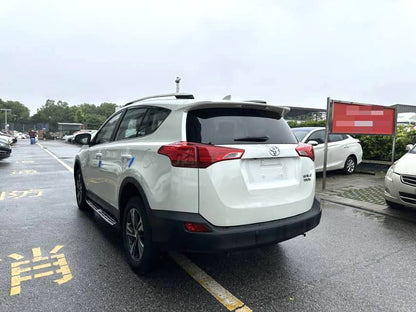 Toyota RAV4 2.0 CVT 2WD Urban Edition 2015 года, автоматическая коробка передач