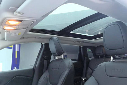 Jeep Cherokee 2.0 Premium Edition 2017 года с автоматической коробкой передач