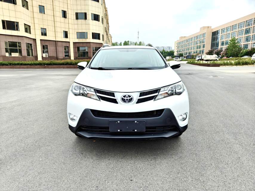 Toyota 2015 RAV4 2.0 Беспроводная двухприводная версия