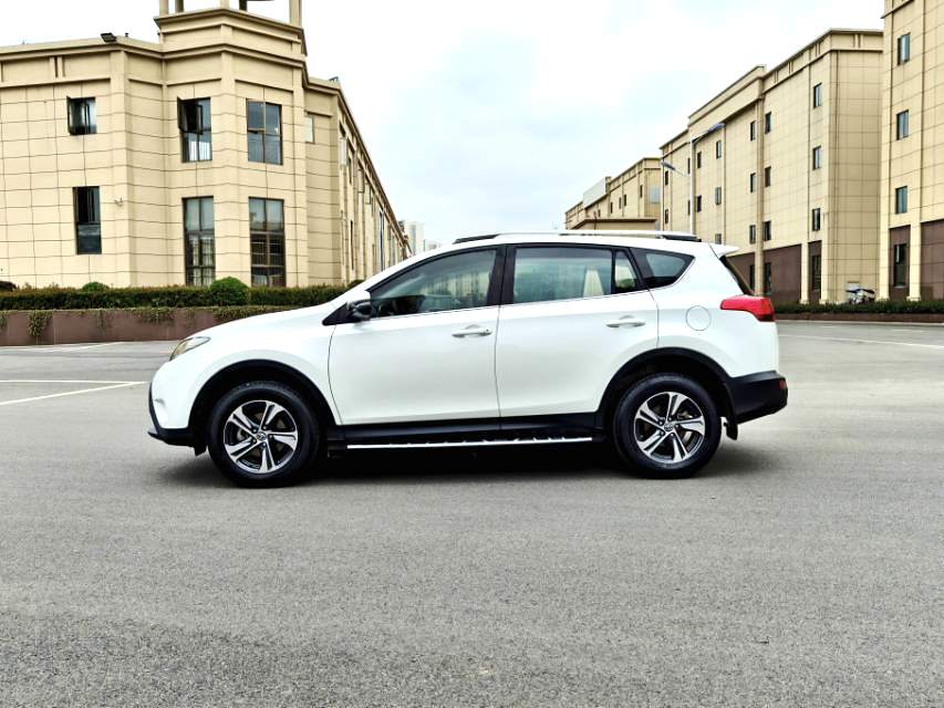 Toyota 2015 RAV4 2.0 Беспроводная двухприводная версия