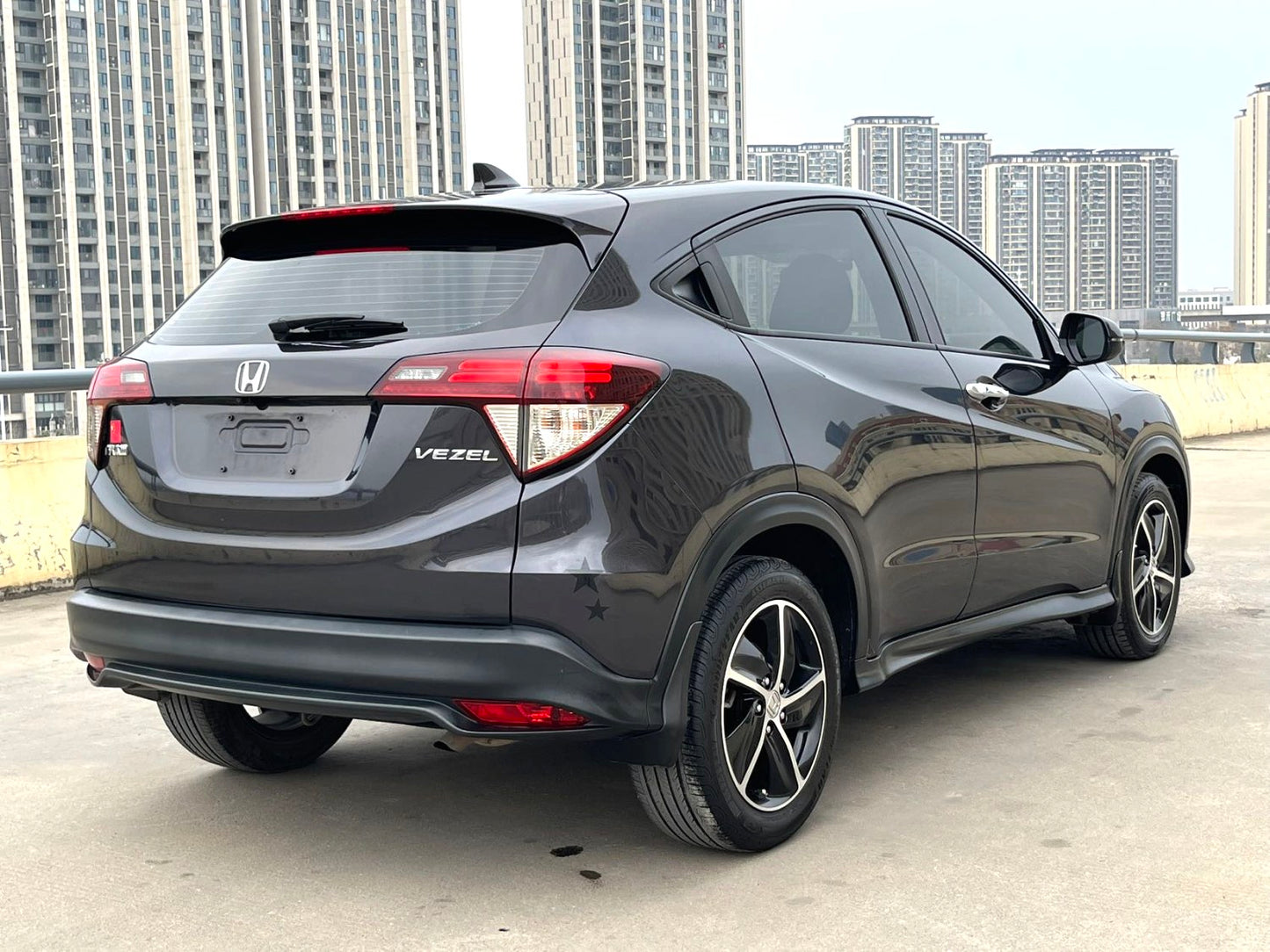 Honda Vezel 1.5 CVT Luxury 2020 года с автоматической коробкой передач