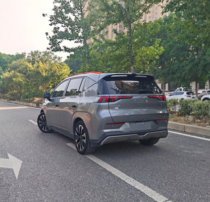 广汽埃安 2021款 Aion Y 70 科技活力版 自动挡