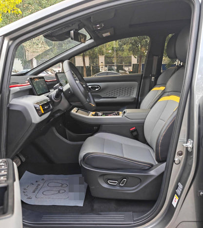 广汽埃安 2021款 Aion Y 70 科技活力版 自动挡