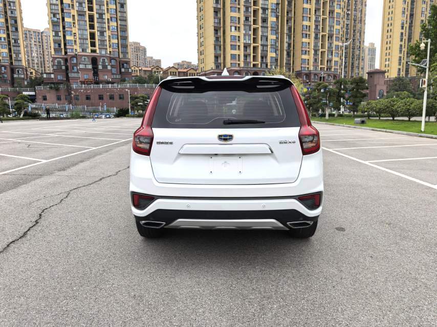 吉利 2018款 远景SUV(X6) 1.8 4G互联豪华型 手动挡