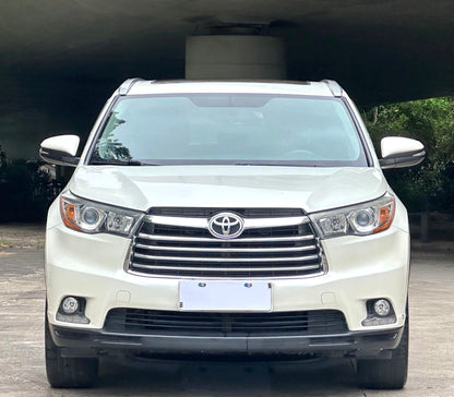 Toyota Highlander 2.0T 4WD Luxury 7-местный 2015 года с автоматической коробкой передач