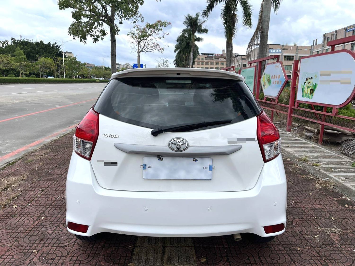 Toyota Yaris L 1.5G Dynamic Edition 2014 года, автоматическая коробка передач