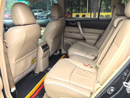 Toyota Highlander 2012 года выпуска, 2.7, 2WD, 7-местный, автоматическая коробка передач класса люкс