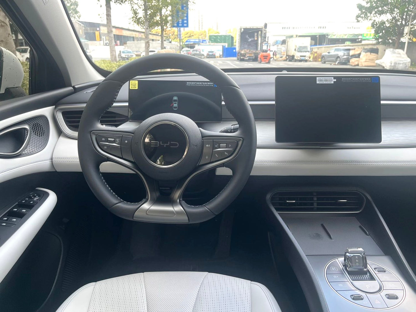 比亚迪 2023款 护卫舰07 DM-i 1.5T无级 205KM 尊贵型 自动挡