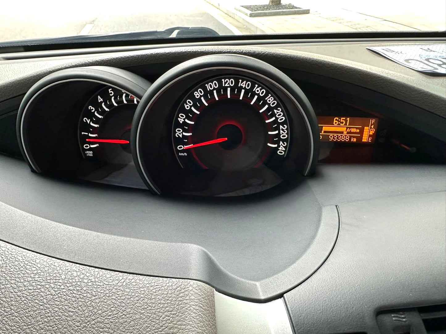 Toyota Verso 2015 1.8 CVT 180E кроссовер автомат