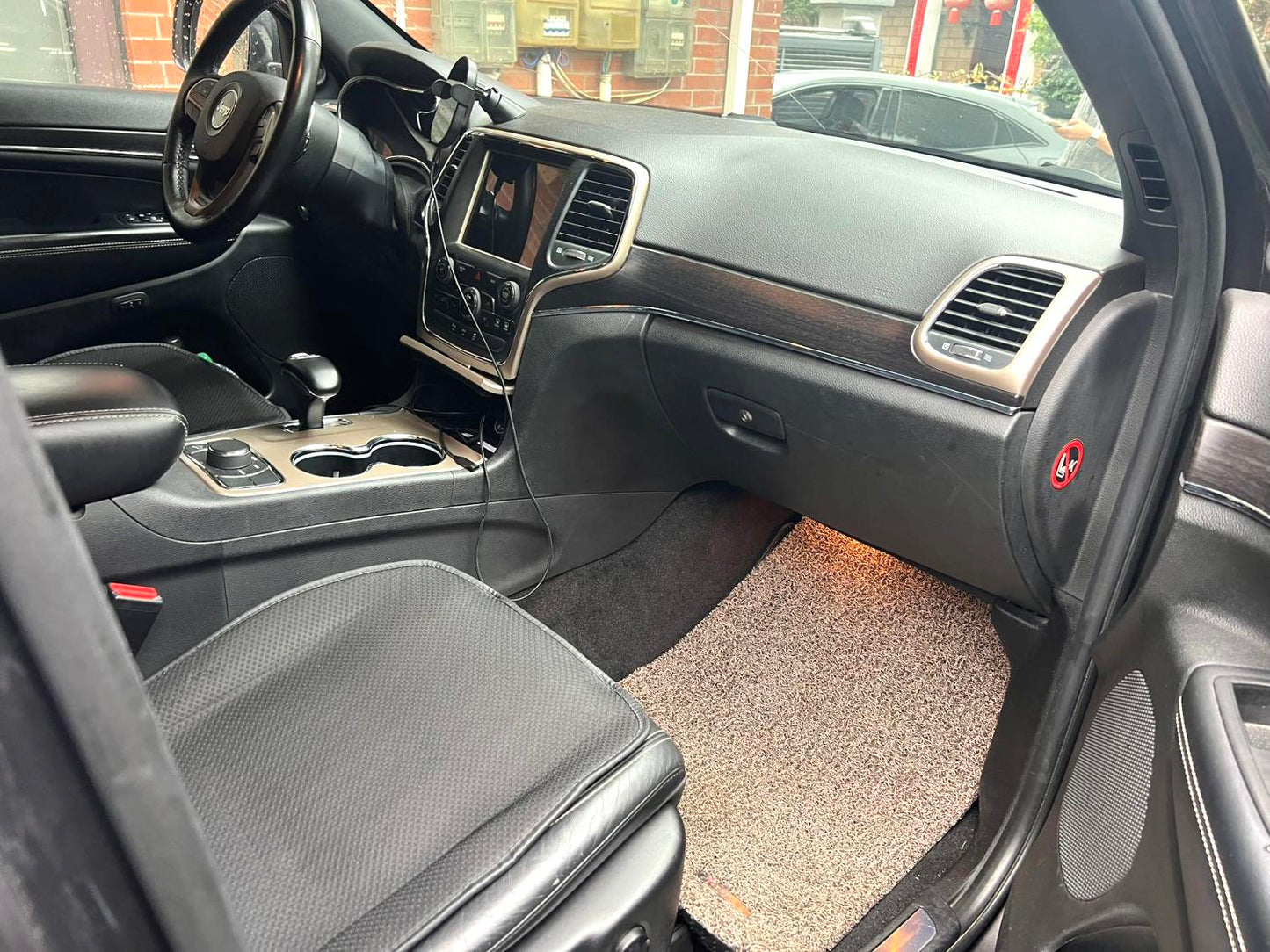 Jeep Grand Cherokee 2015 года (импортированный) 3.0 Comfort Navigation Edition Automatic