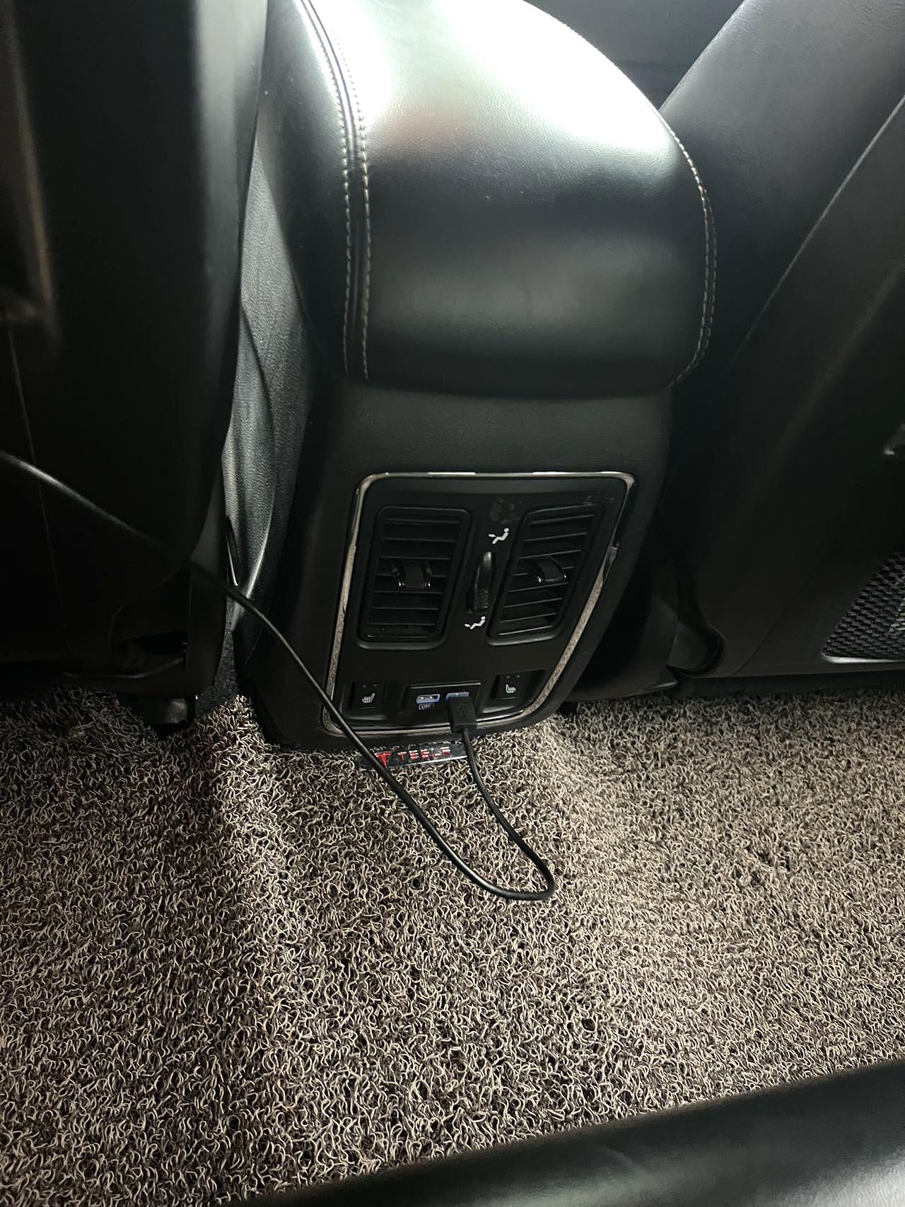 Jeep Grand Cherokee 2015 года (импортированный) 3.0 Comfort Navigation Edition Automatic