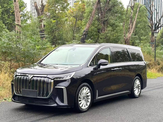 岚图 2022款 梦想家 0碳版 想+智驾包自动挡