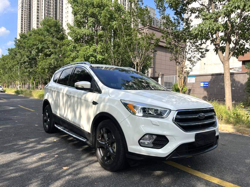 福特 2019款 翼虎 2.0T EcoBoost 245四驱豪翼型 自动挡