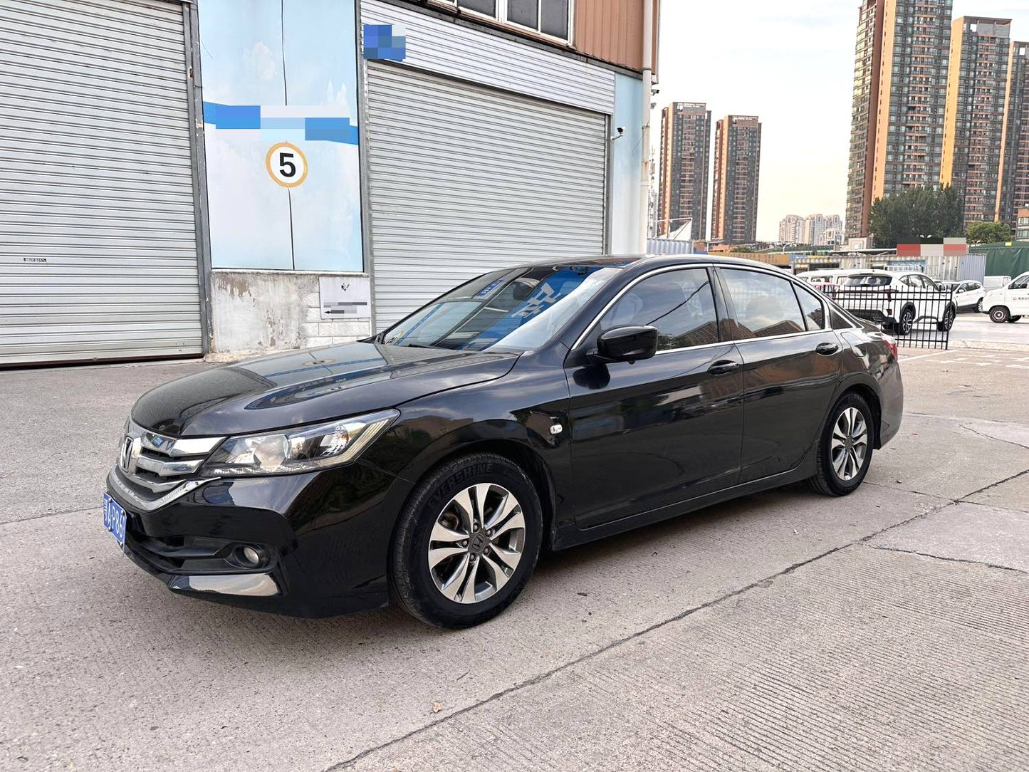 Honda Accord 2.0L CVT LX Comfort Edition Automatic (9-го поколения) 2015 года выпуска