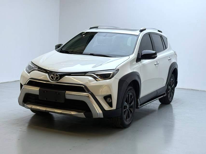 丰田 2019款 RAV4荣放 2.0 无级 两驱风尚X限量版 自动挡