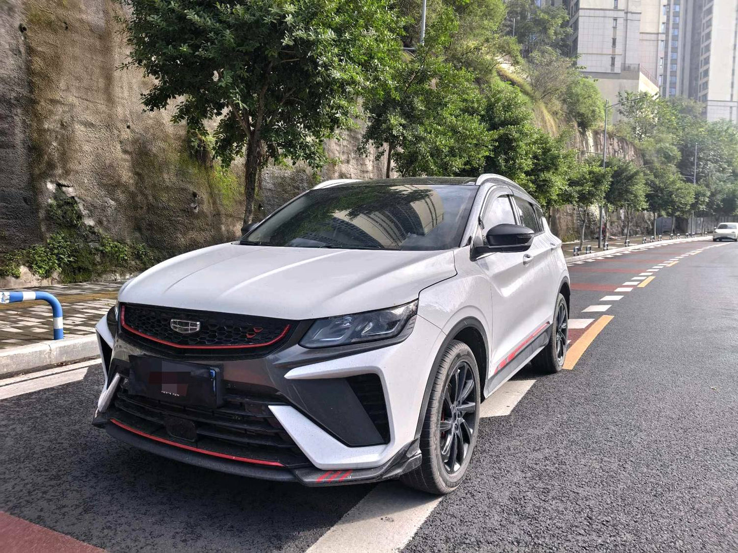 吉利 2021款 缤越 1.4T 钻石版 自动挡