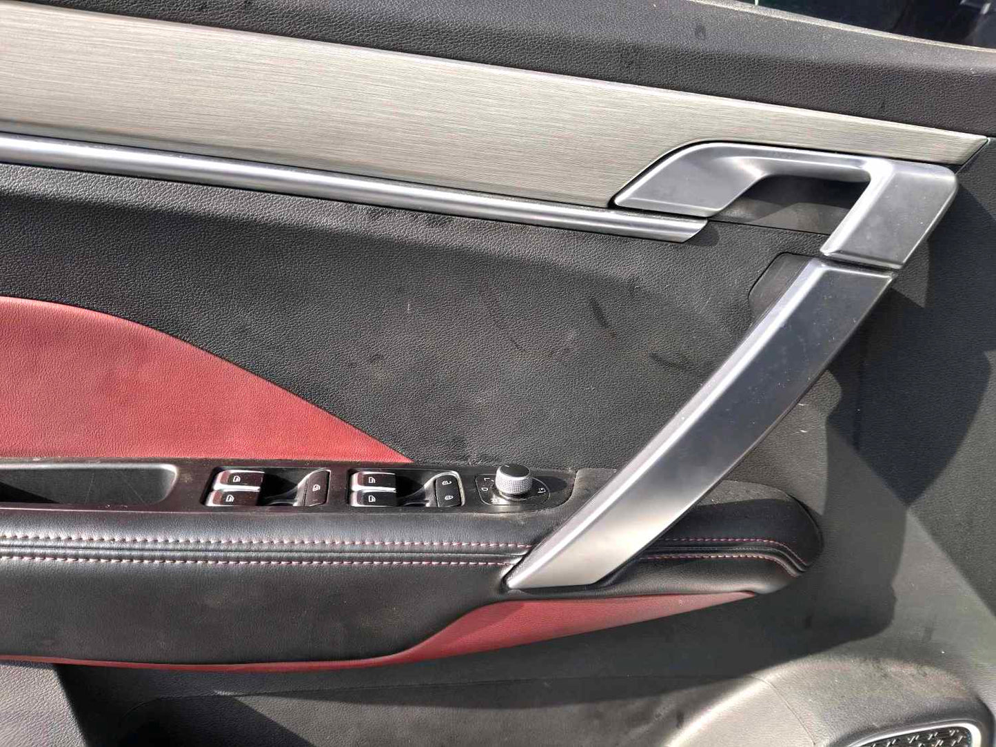 吉利 2021款 缤越 1.4T 钻石版 自动挡