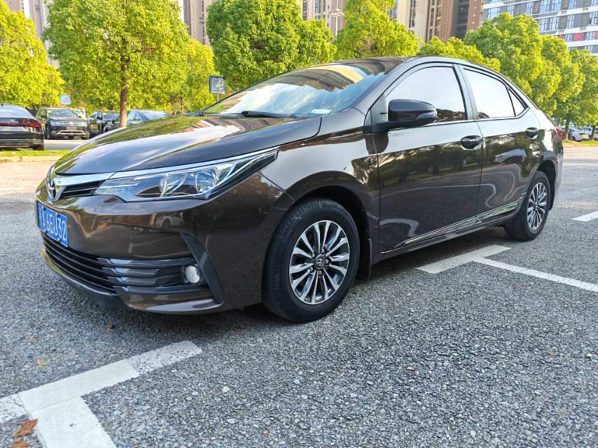 Toyota Corolla 2017 1.2T CVT GL-i АКПП