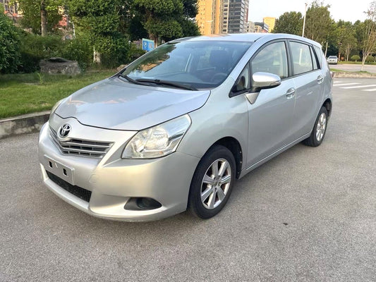Toyota Verso 2014 1.8 CVT 180E Star Elite Edition с автоматической коробкой передач