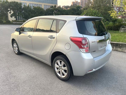 Toyota Verso 2014 1.8 CVT 180E Star Elite Edition с автоматической коробкой передач