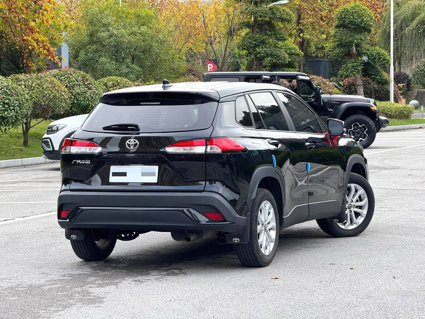 丰田 2023款 锋兰达 2.0 无级 精英版 自动挡