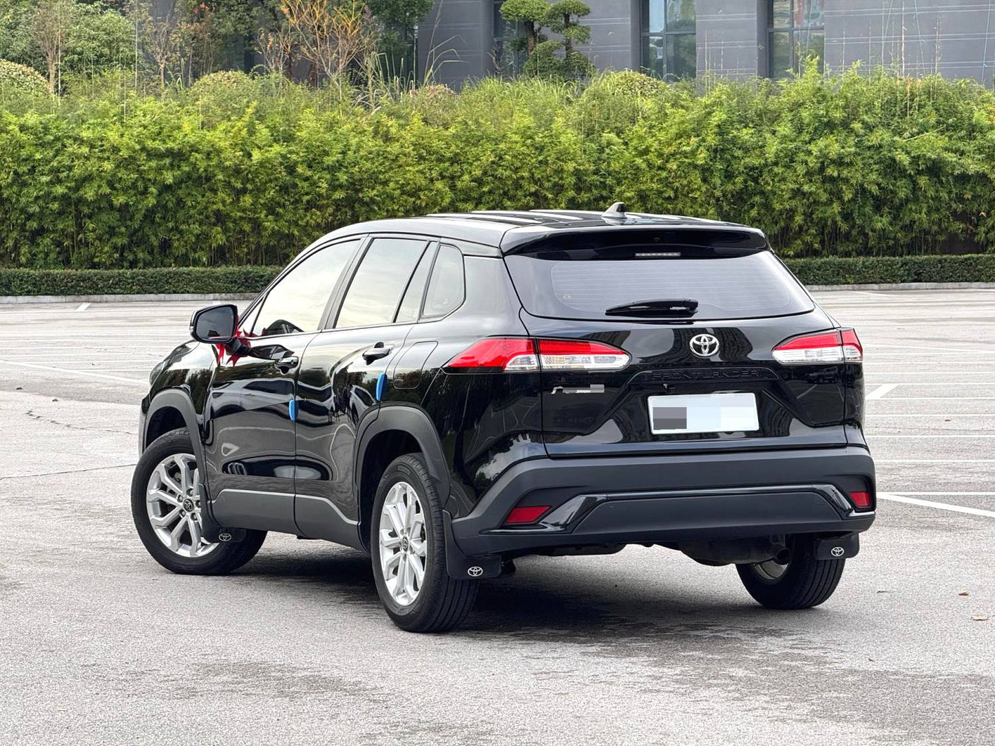 丰田 2023款 锋兰达 2.0 无级 精英版 自动挡