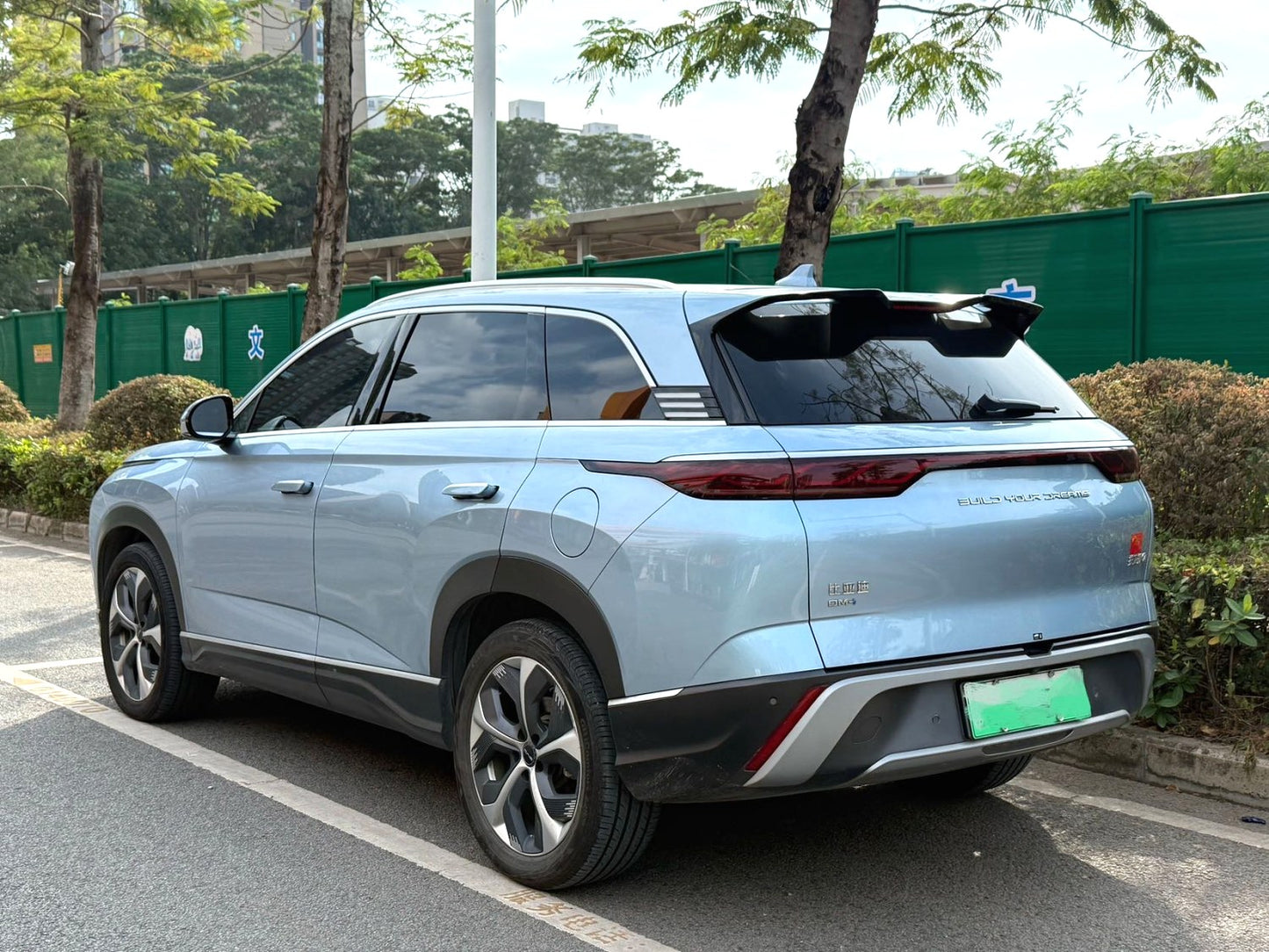 比亚迪 2023款 护卫舰07 DM-i 1.5T无级 100KM 尊贵型 自动挡