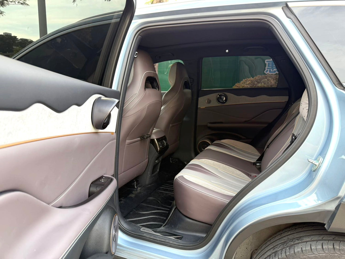 比亚迪 2023款 护卫舰07 DM-i 1.5T无级 100KM 尊贵型 自动挡