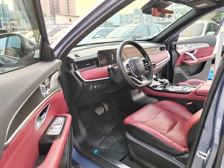 Jetour 2021 X70 PLUS 1.6T 5-местный автомат