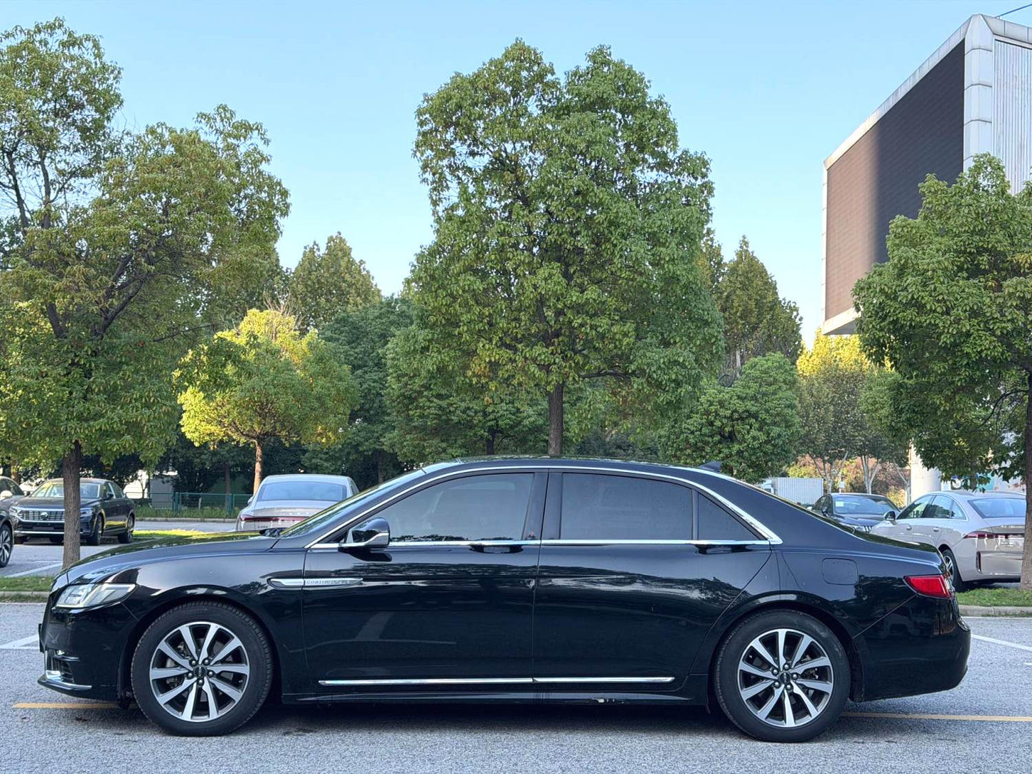 林肯 大陆(进口) 2018款 大陆 2.0T 两驱尊享版 自动挡