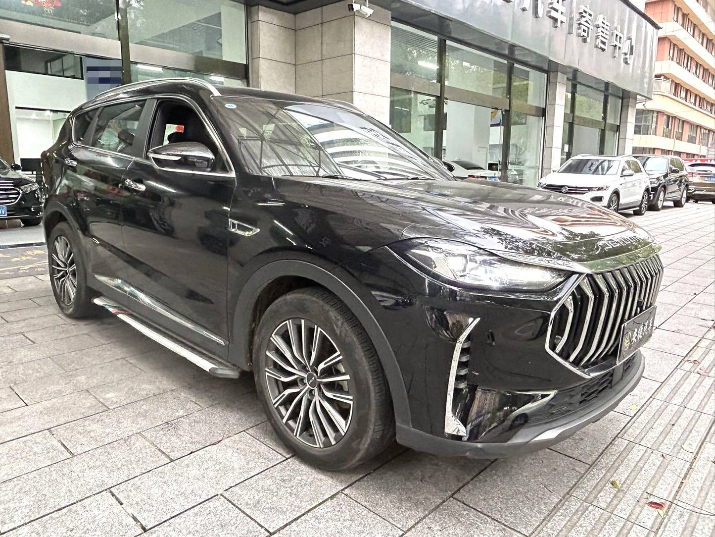 捷途 2023款 X70 PLUS 1.5T 勇者PLUS5座 自动挡