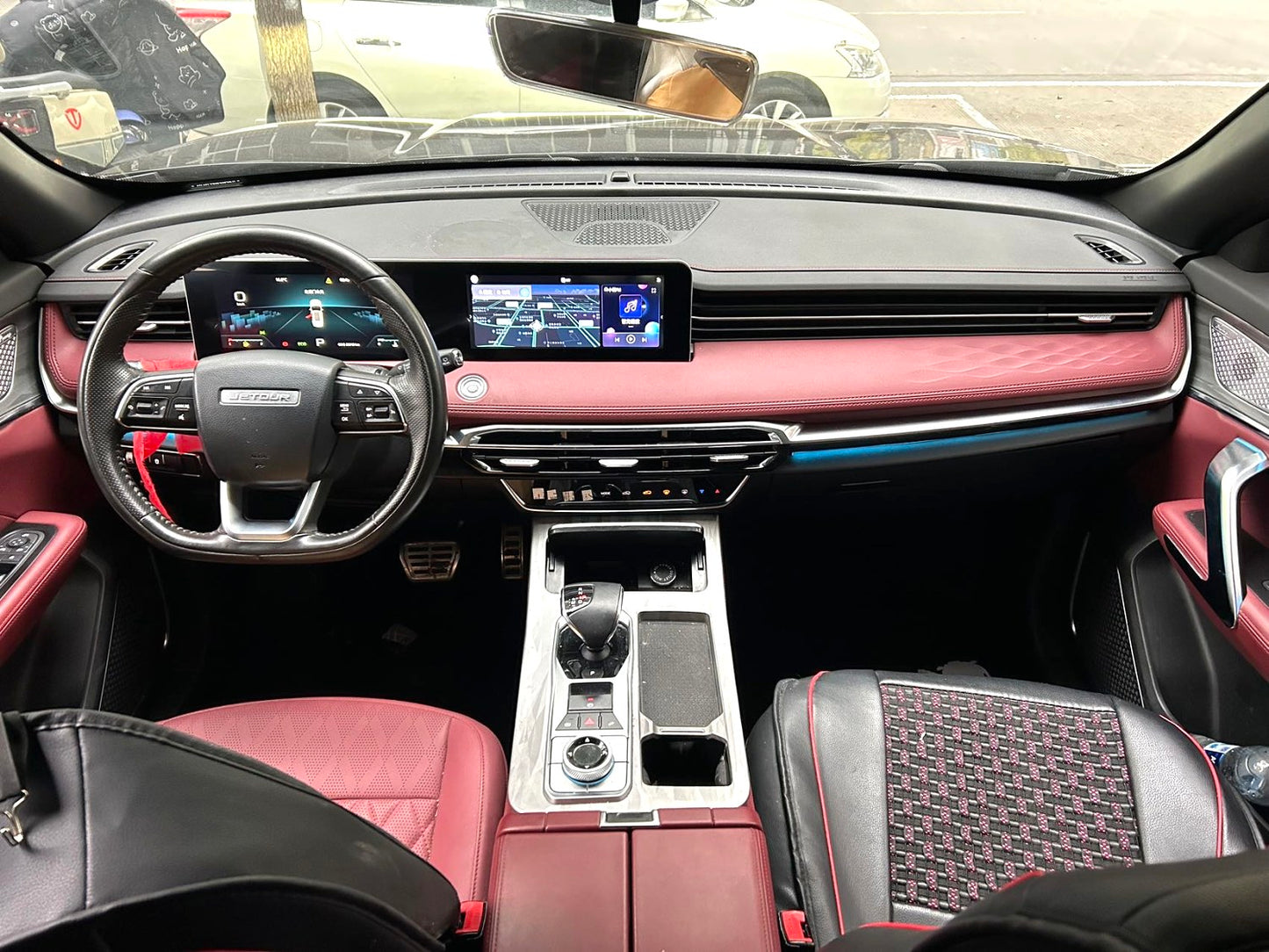 捷途 2023款 X70 PLUS 1.5T 勇者PLUS5座 自动挡