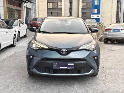 Toyota C-HR 2.0 CVT Luxury Automatic 2021 года