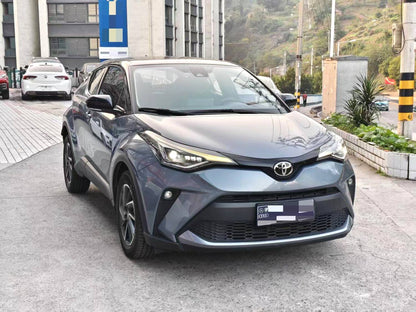 Toyota C-HR 2.0 CVT Luxury Automatic 2021 года
