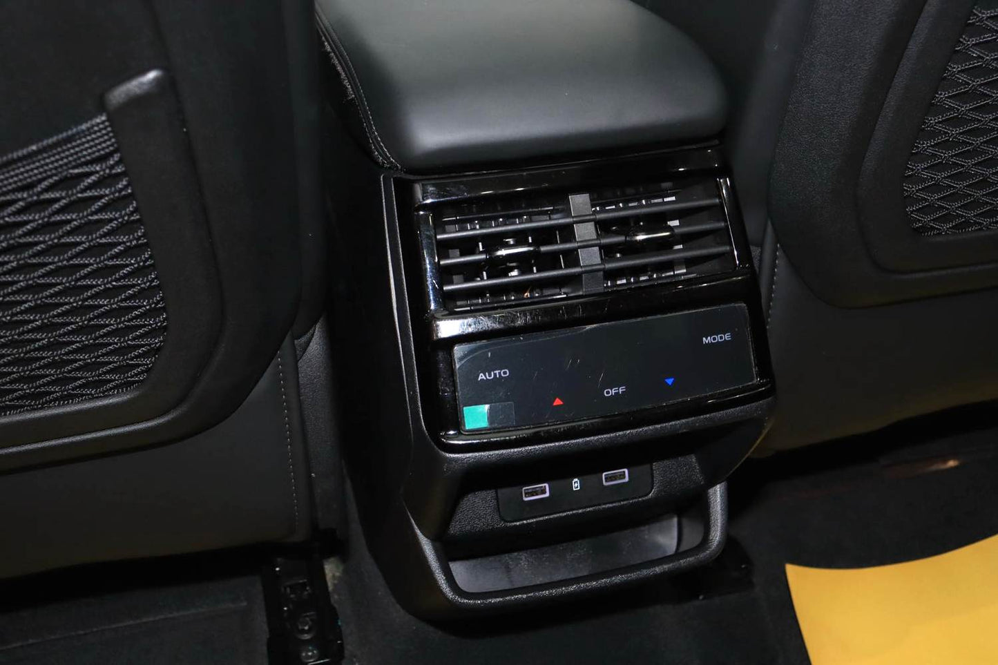 吉利2024款星越L2.0TD高功两驱天际版自动挡